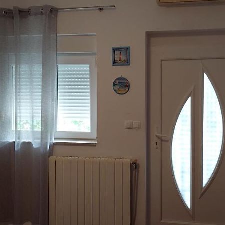 Apartments Matic Omišalj Buitenkant foto