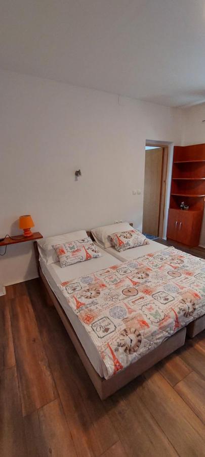Apartments Matic Omišalj Buitenkant foto