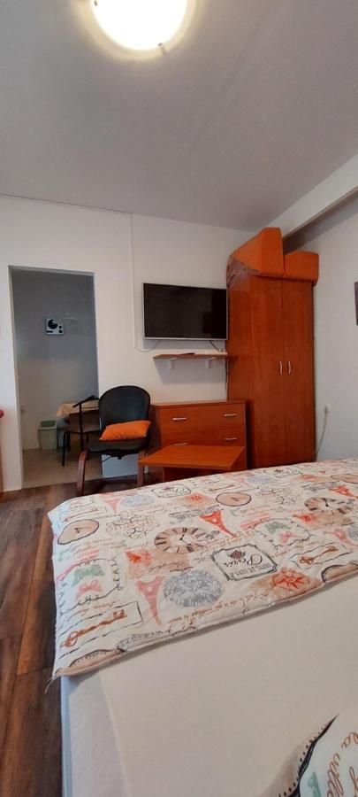 Apartments Matic Omišalj Buitenkant foto